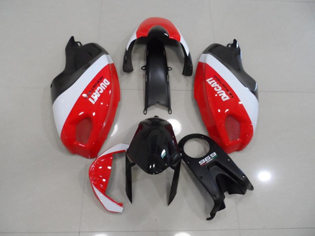 Carenagem Moto Ducati Monster 696 2008-2012 - Preto Vermelho Branco Carenagem Moto Ducati Monster 696 2008-2012 - Preto Vermelho Branco